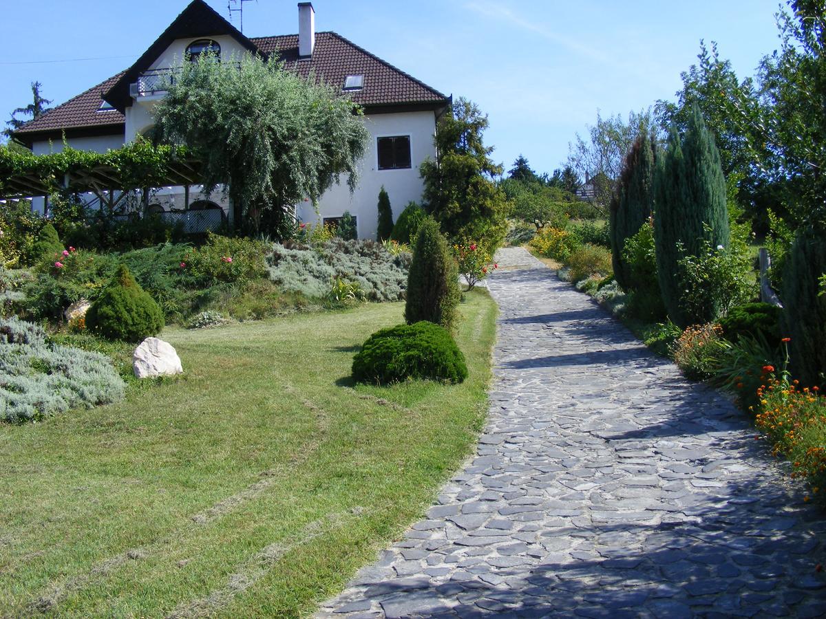 BadacsonyörsPigal Panzio住宿加早餐旅馆 外观 照片