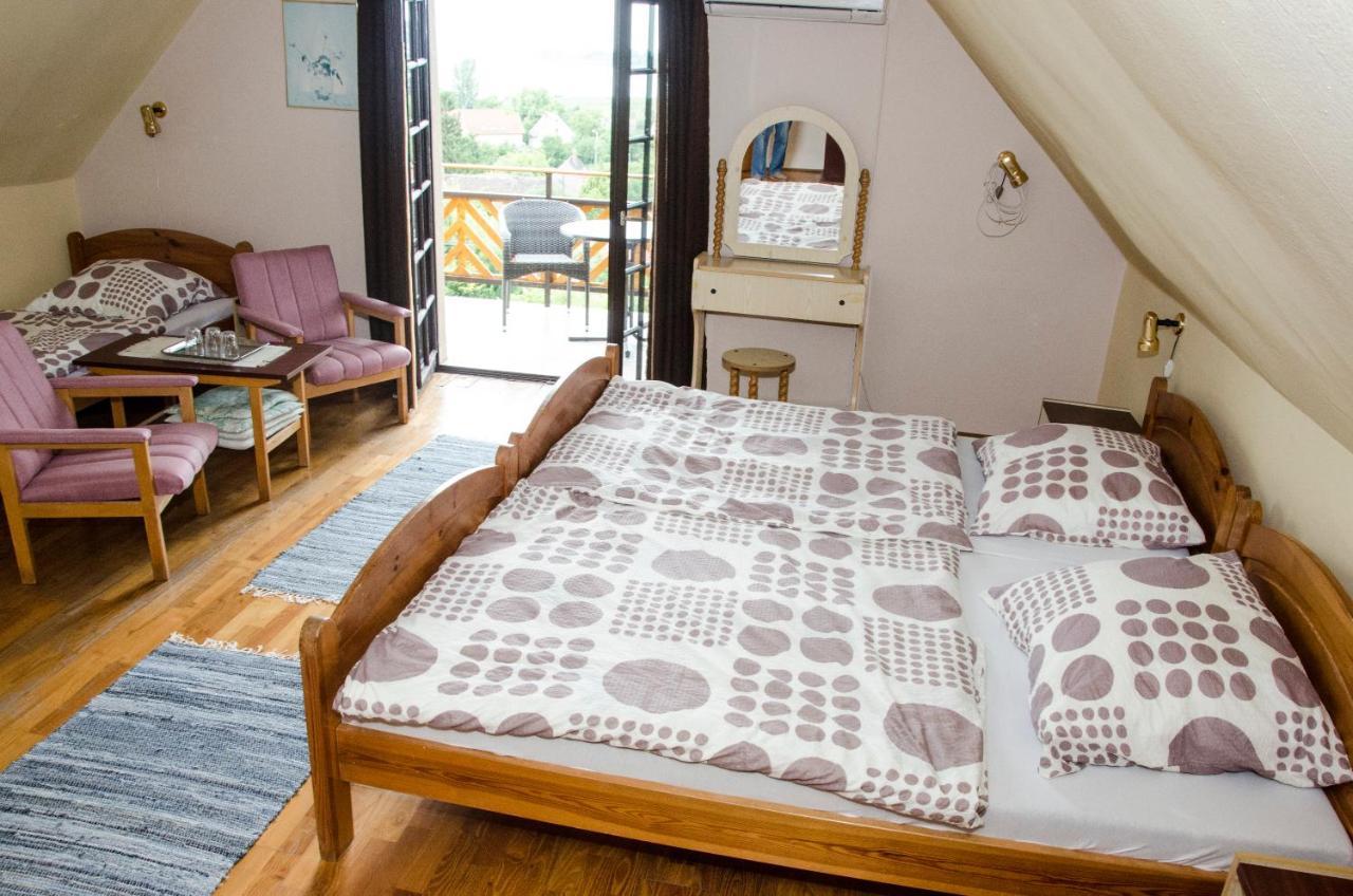 BadacsonyörsPigal Panzio住宿加早餐旅馆 外观 照片